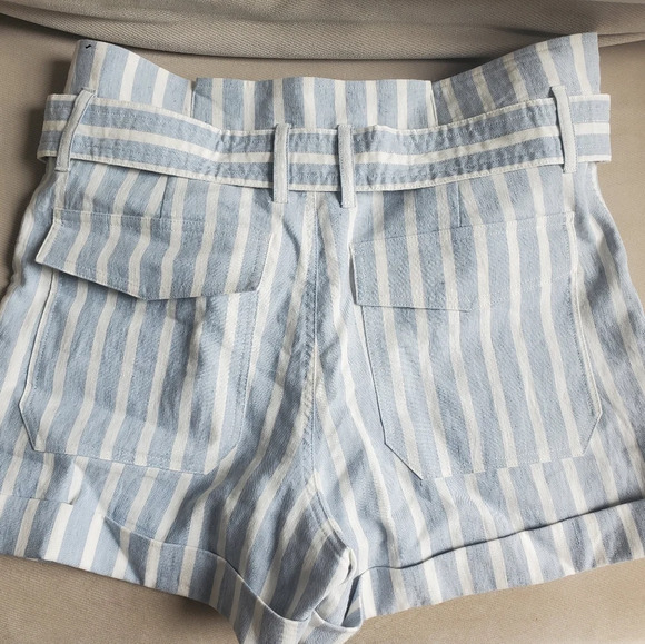 Frame Size 6 blue and white striped linen shorts - Picture 2 of 5